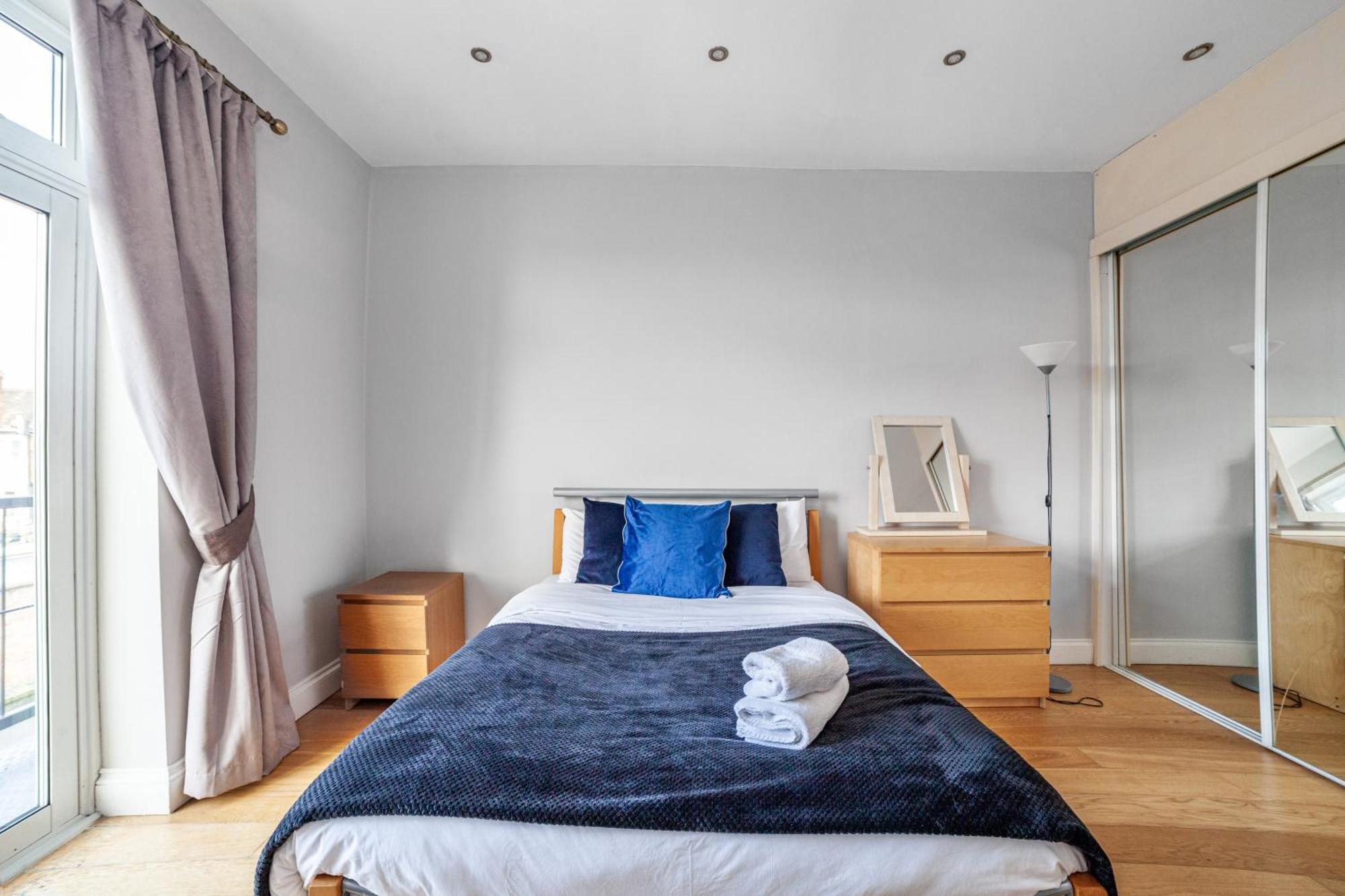 Modern Comfort 4 King Beds Near Camden Town Appartamento *